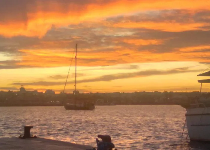 Papifrank Botel *